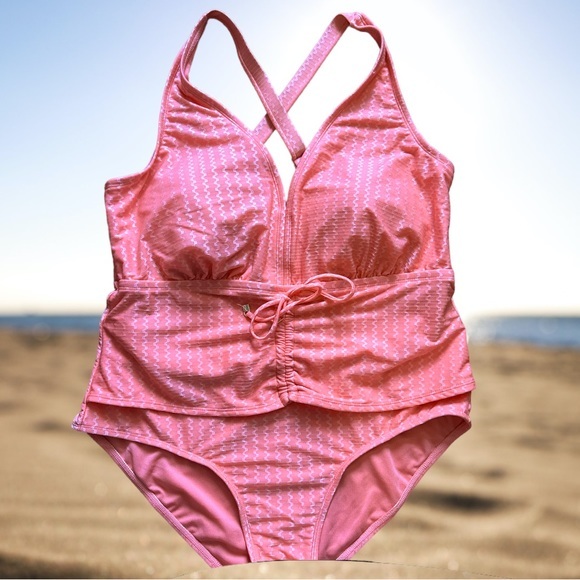 *NWT* Terra &‎ Sky Women's Shimmer Chevron Texture Solid One-Piece Swimsuit - Picture 3 of 4